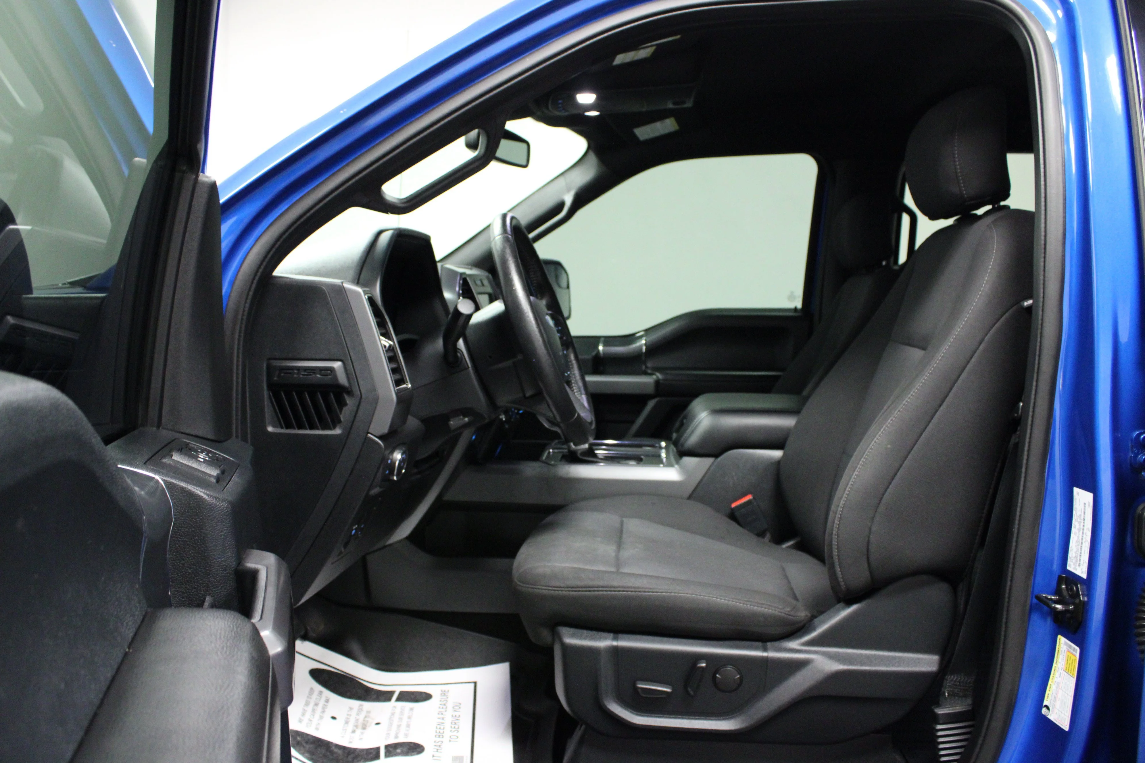 Used 2019 Velocity Blue Metallic Ford XLT image 12