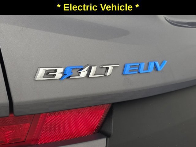 Used 2023 GRAY GHOST METALLIC Chevrolet LT image 11