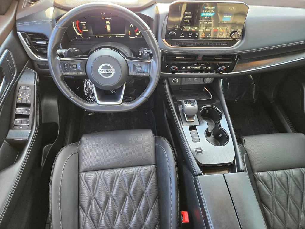Used 2021 Boulder Gray Pear Nissan Platinum image 12
