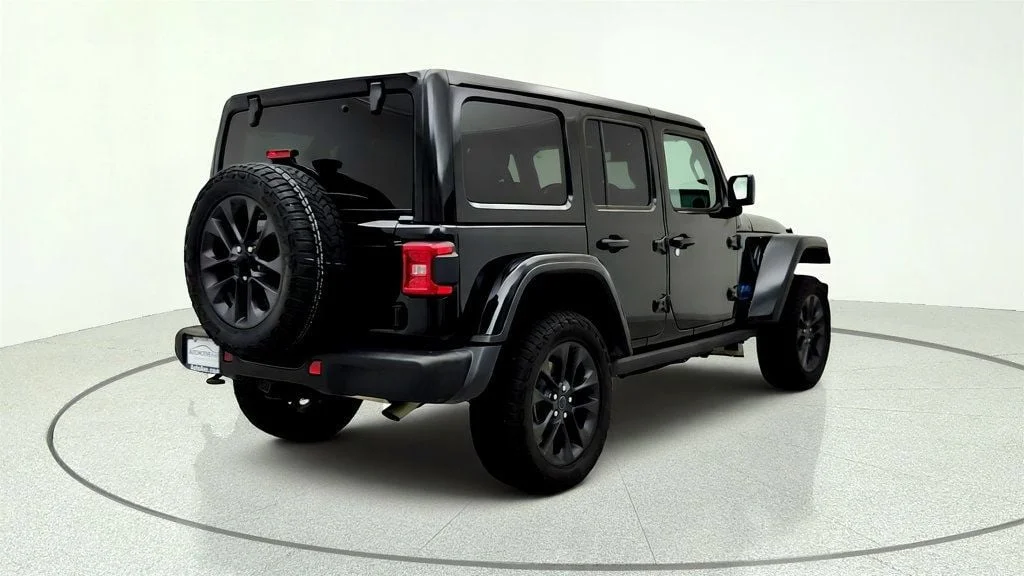 Used 2025 Black Clearcoat Jeep Backcountry 4x4 w/ Technology Group & Trailer Tow Group image 5
