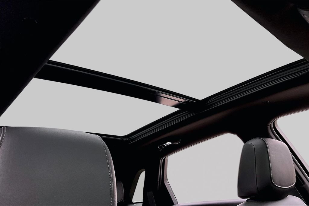 Used 2025 Black Cadillac Premium Luxury image 17