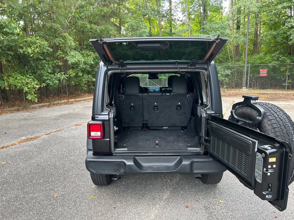 Used 2024 Black Jeep Sport S image 29