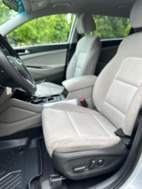 Used 2018 Molten Silver Hyundai SEL image 13