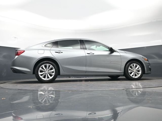 Used 2025 Sterling Gray Metallic Chevrolet LT image 29