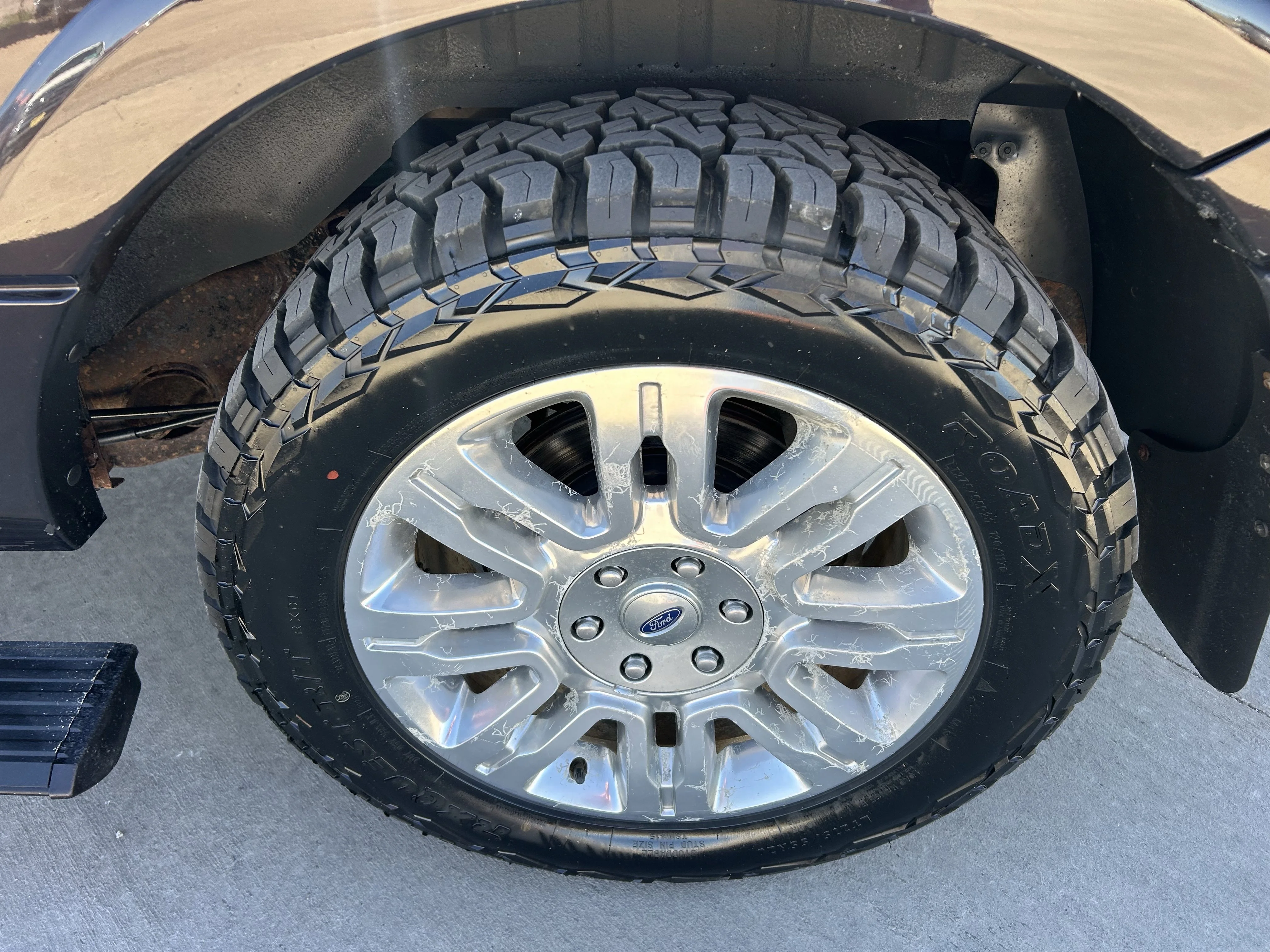 Used 2013 Red Ford Limited image 10