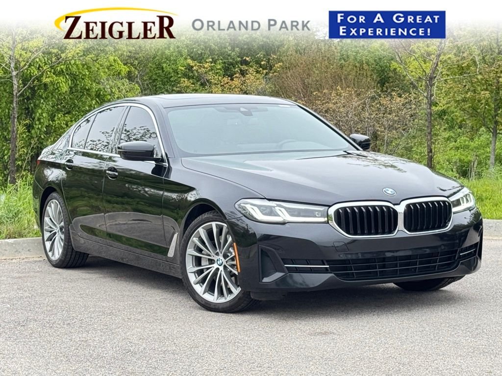 2022 BMW 5 Series 530i xDrive Sedan's photo
