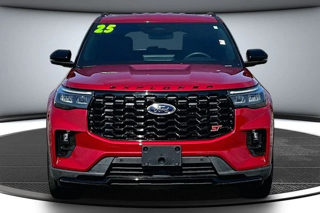 Used 2025 Ford Explorer ST with VIN 1FMWK8GC2SGC17428 for sale in Kansas City