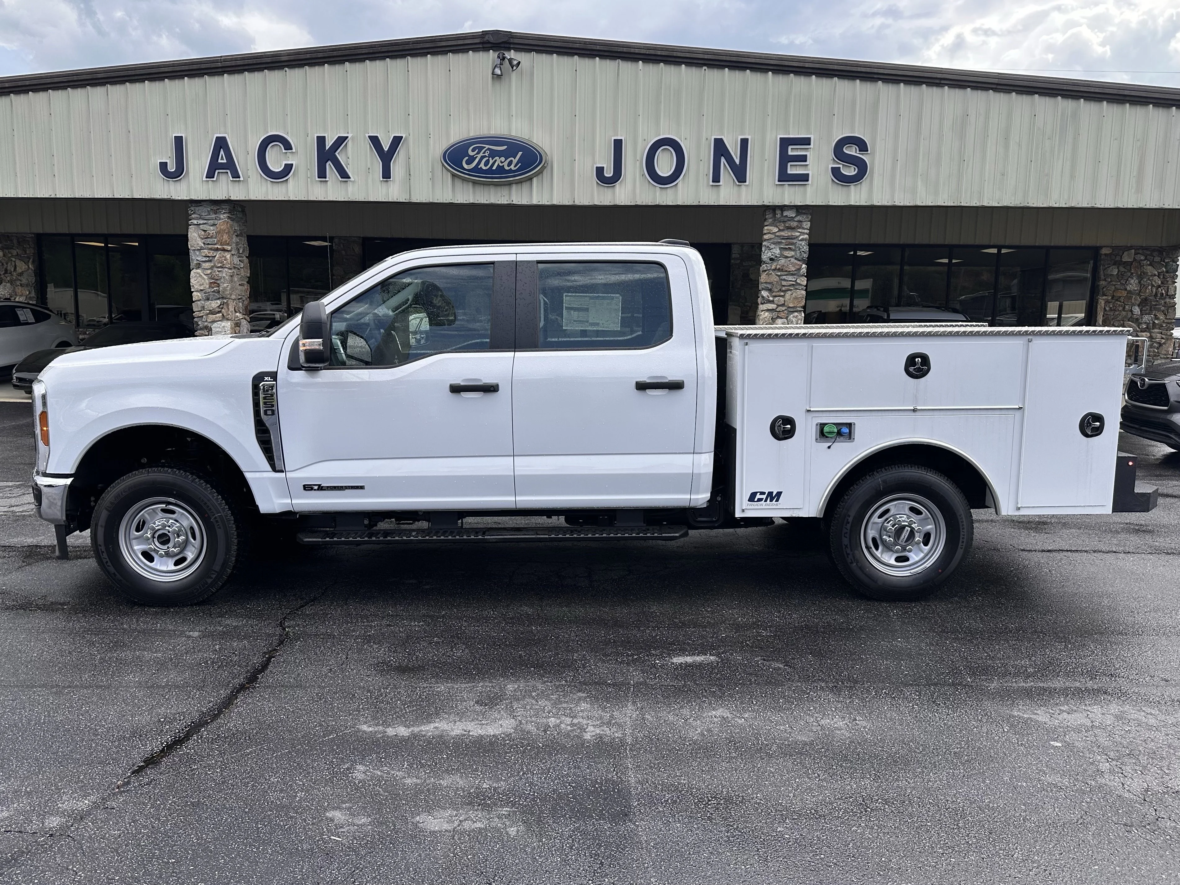 2026 Ford F-250 XL 4x4 Crew Cab 6-3/4' Box's photo