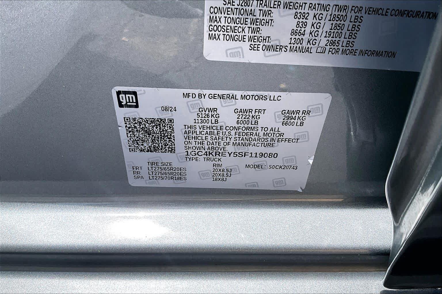 Used 2025 Sterling Gray Metallic Chevrolet High Country image 30