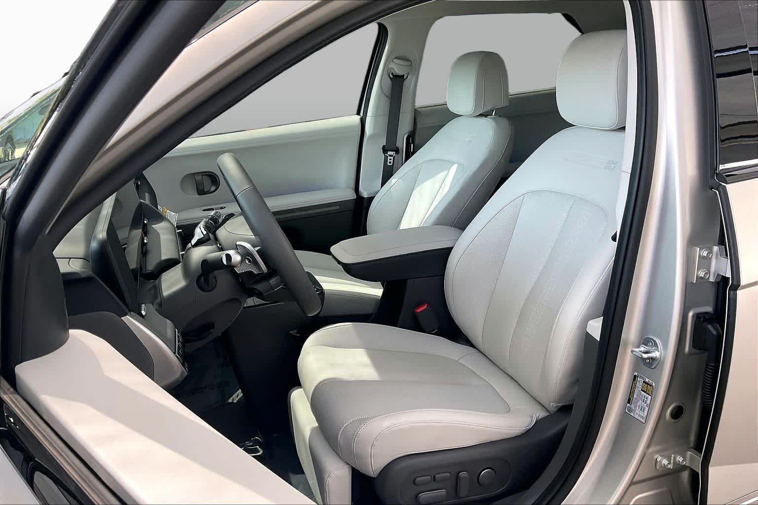 2026 Hyundai IONIQ 5 Limited - Photo 7