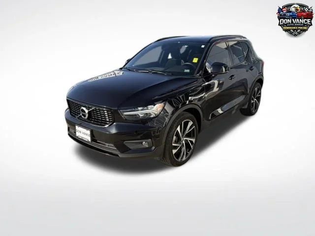 2021 Volvo XC40 T4 R-Design's photo