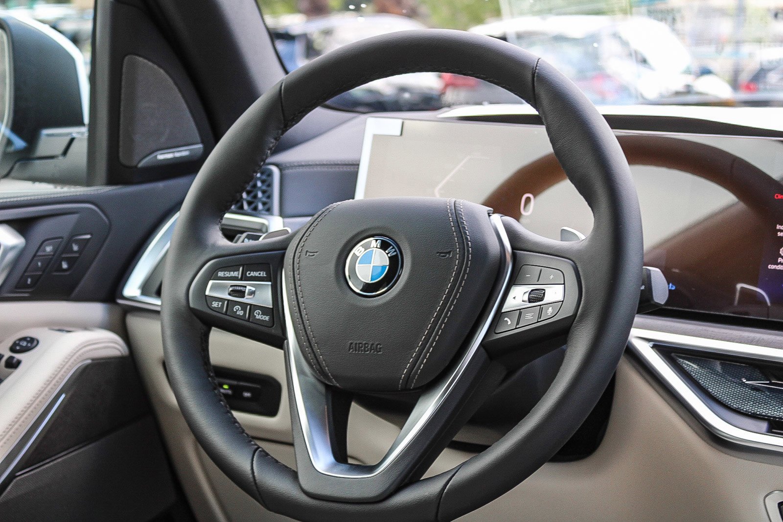 New 2026 Mineral White Metallic BMW xDrive40i image 12