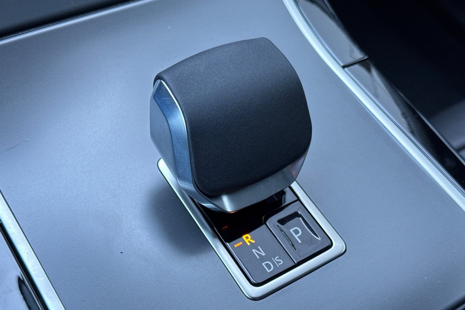New 2026 Zadar Grey Land Rover S image 25