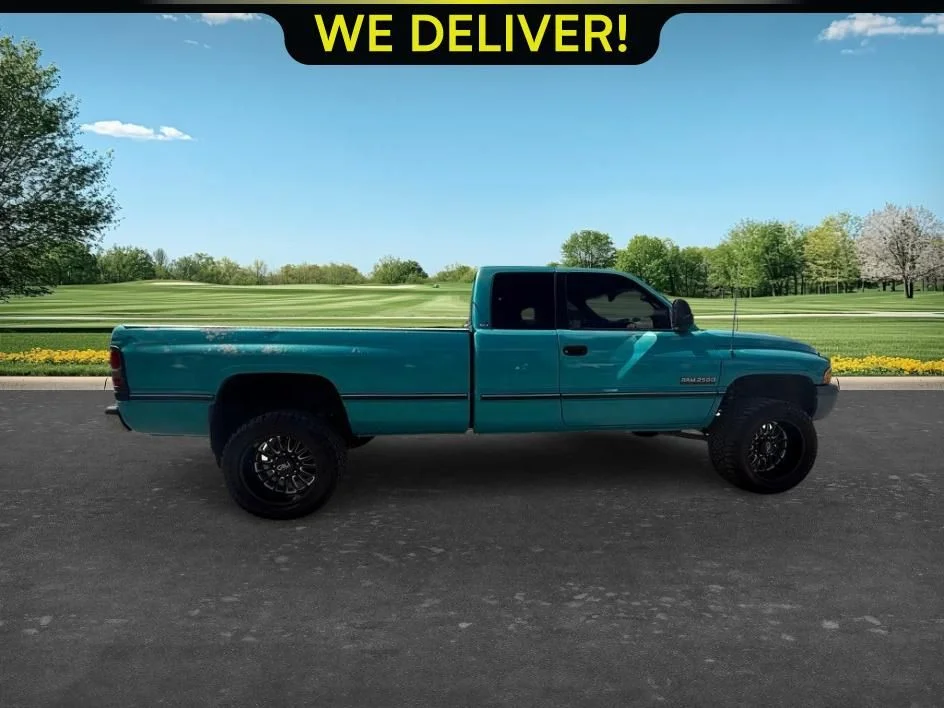 Used 1997 Green Dodge Laramie SLT image 4