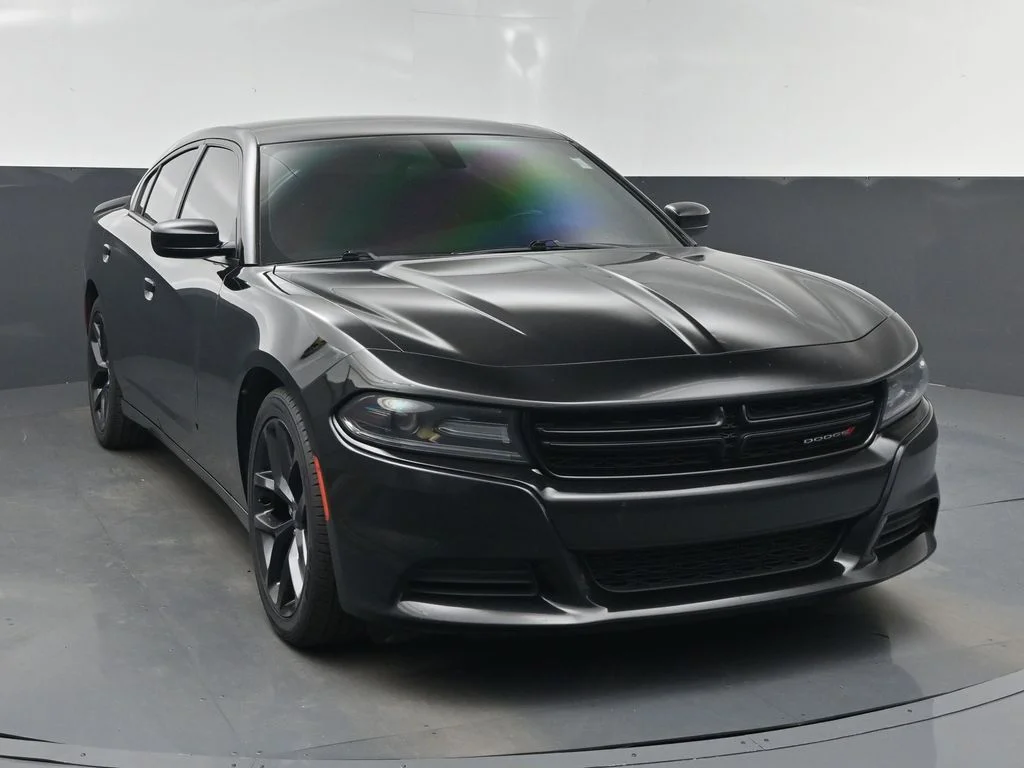 Used 2021 Black Dodge SXT image 21