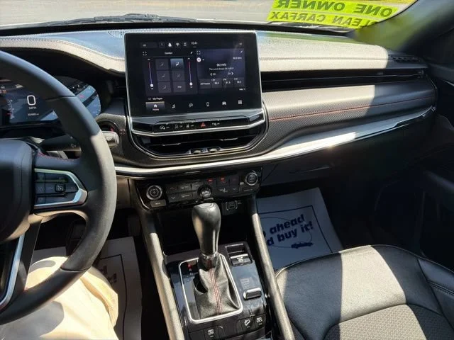 Used 2025 White Jeep Trailhawk image 38