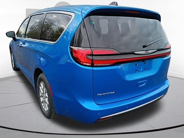 New 2026 Hydro Blue Pearl-Coat Exterior Paint Chrysler Select image 11