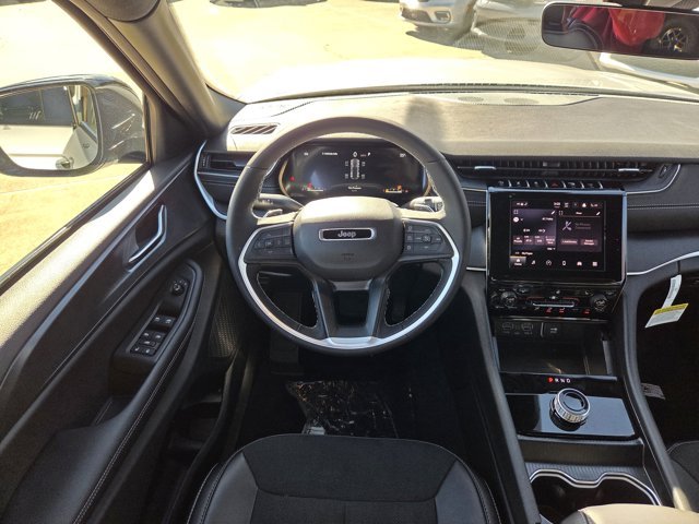 New 2025 Silver Zynith Jeep Altitude image 29