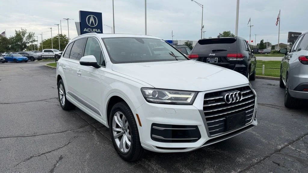 Used 2019  Audi 55 Premium quattro image 3