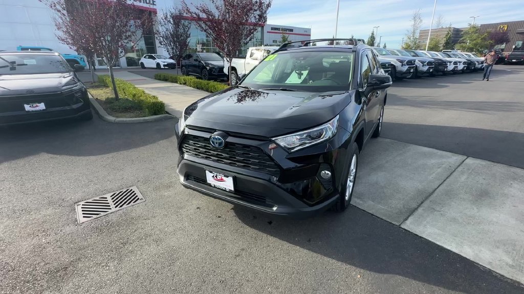 Used 2021 Midnight Black Metallic Toyota XLE image 29