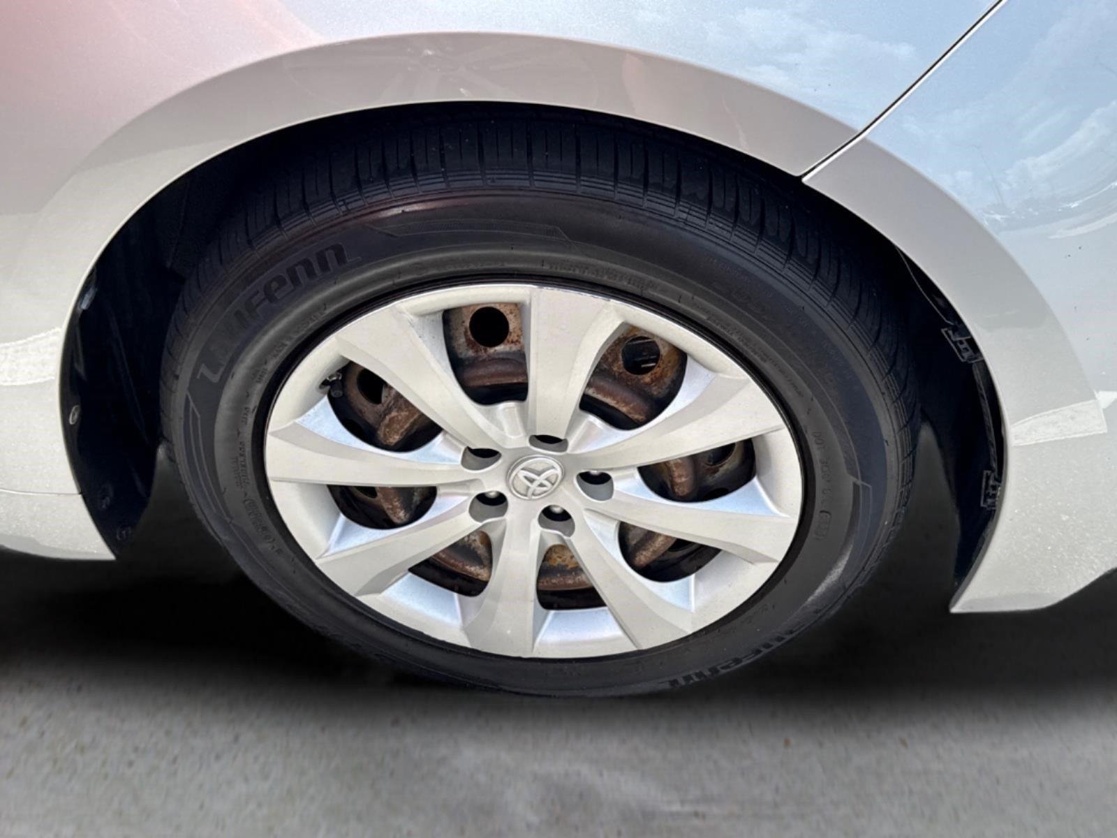 Used 2020 Classic Silver Metallic Toyota LE image 20