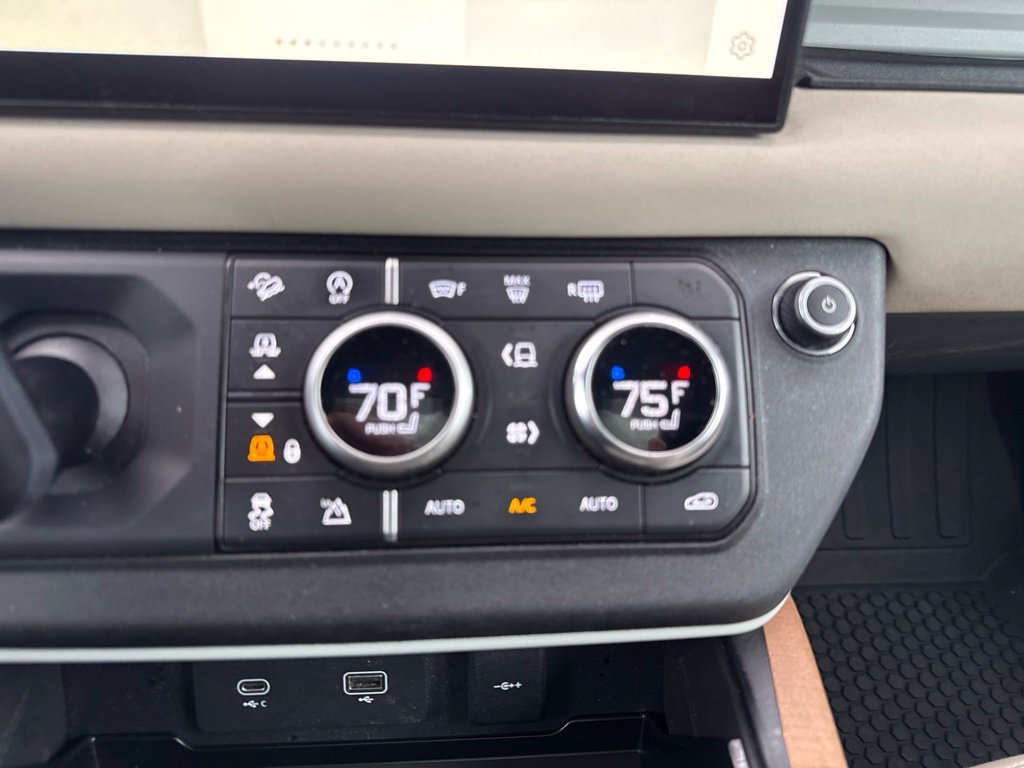 Used 2023 Black Land Rover SE image 28