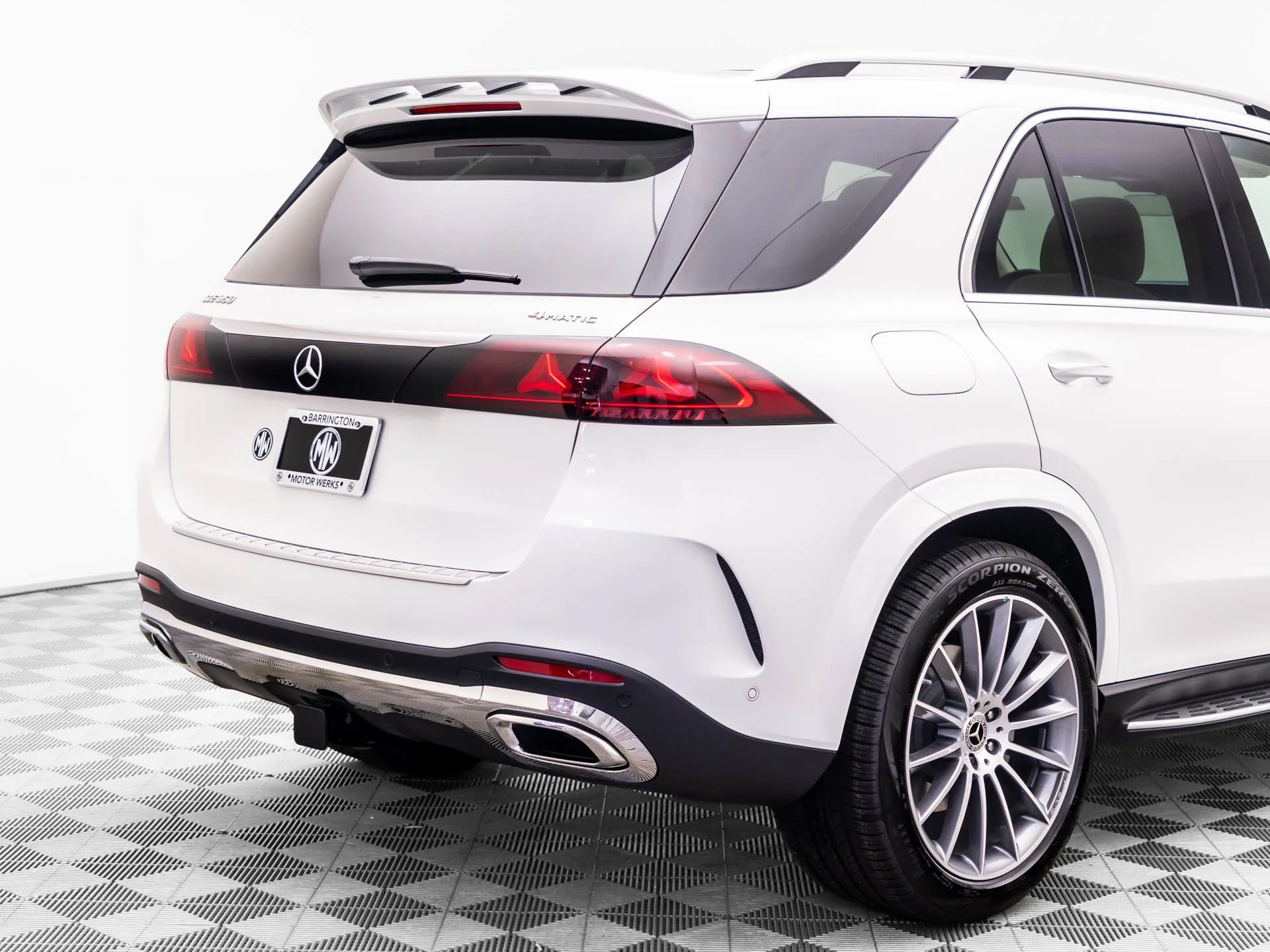 New 2027 White Mercedes-Benz GLE 350 image 35