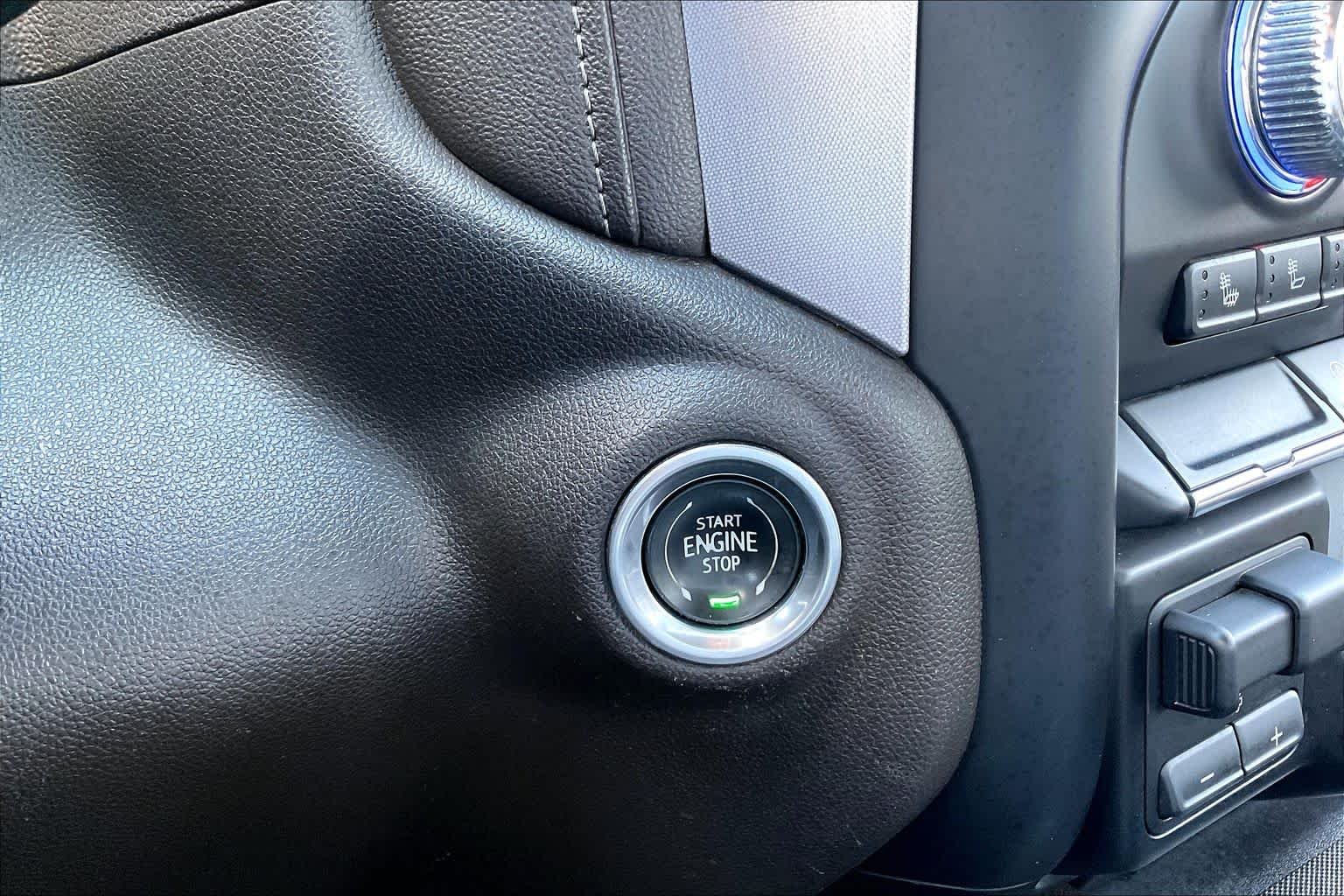 Used 2019 Pacific Blue Metallic GMC SLT image 33