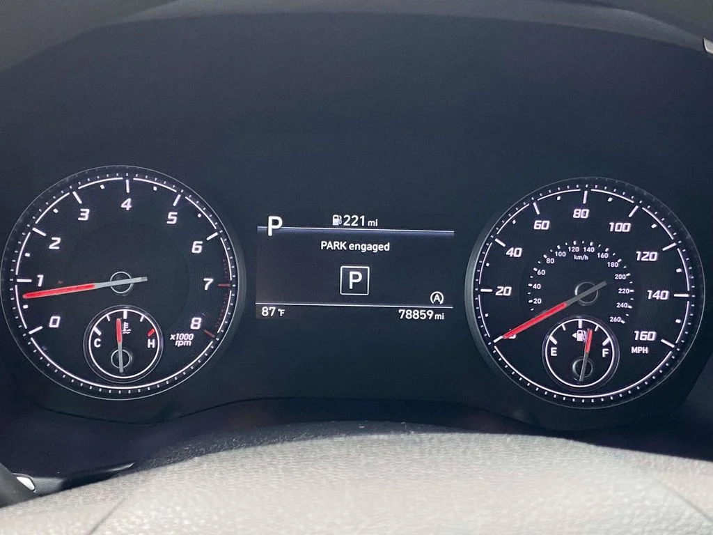 Used 2022 Gray Hyundai SE image 22