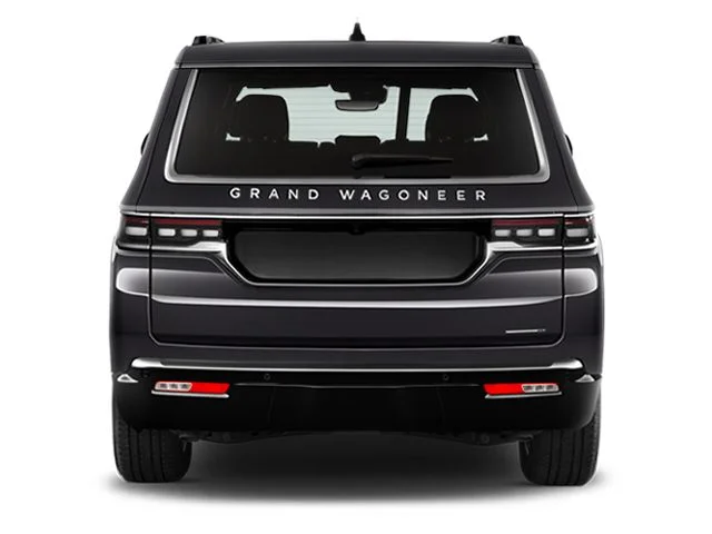 Used 2024 Diamond Black Crystal Pearlcoat Jeep Series III image 6
