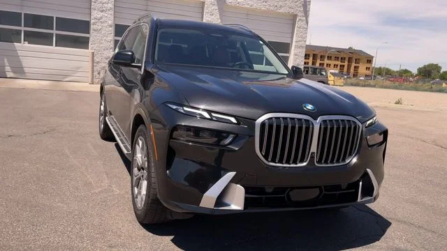 Used 2026 Black BMW xDrive40i image 4
