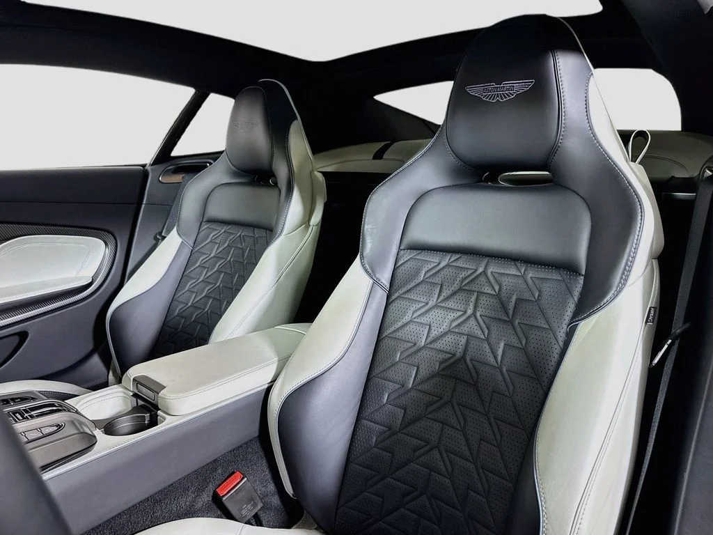 Used 2025 Oberon Black Aston Martin V12 image 17