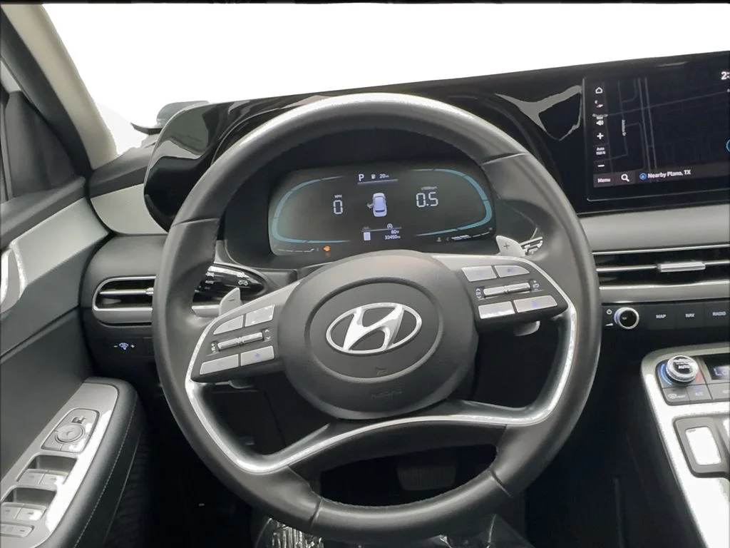 Used 2023 White Hyundai XRT image 39