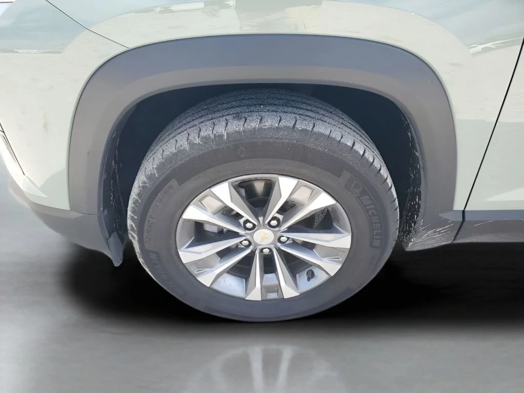 Used 2025 Cacti Green Chevrolet LT image 41