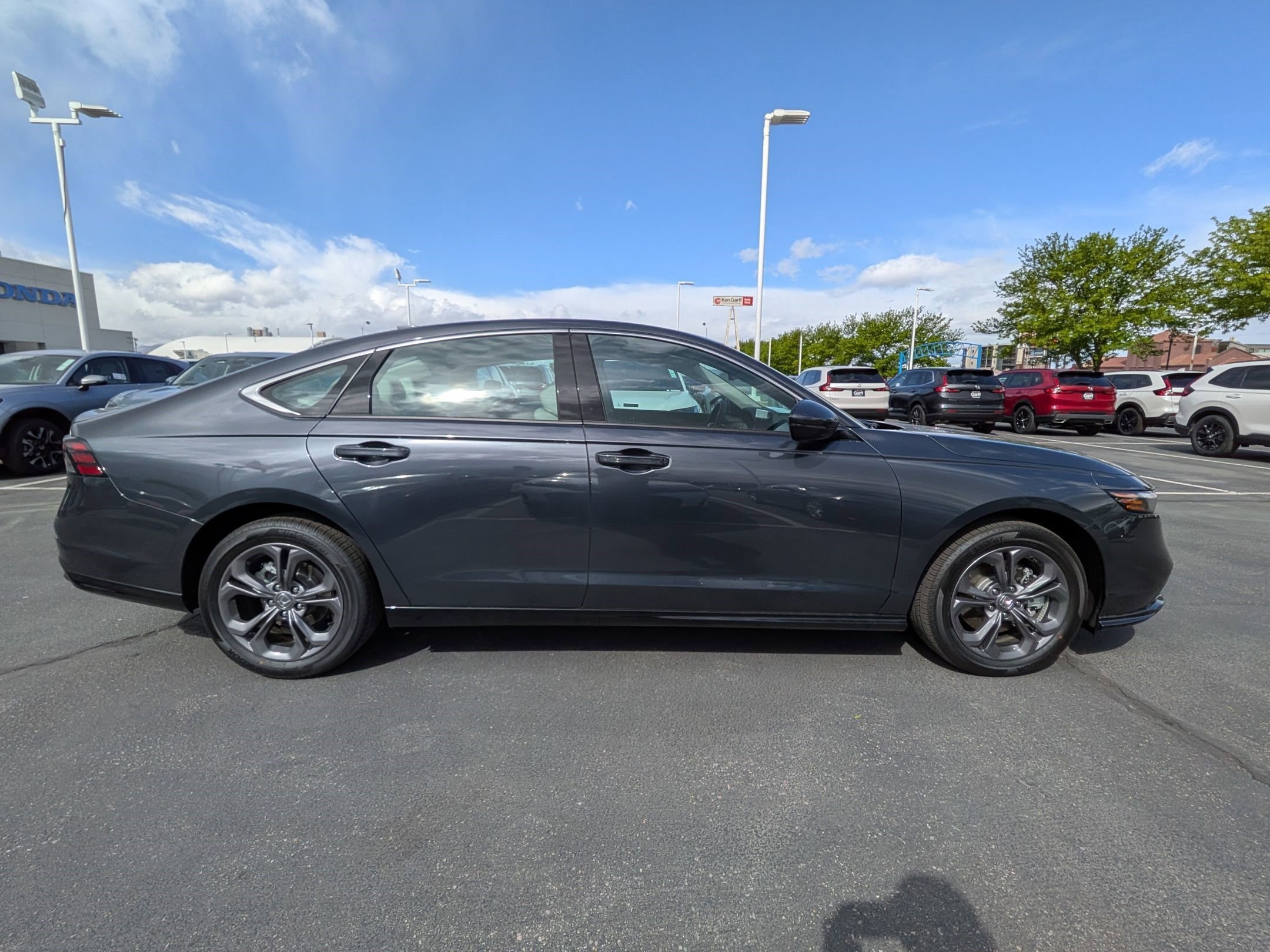 New 2026 Meteorite Gray Metallic Honda EX-L image 2