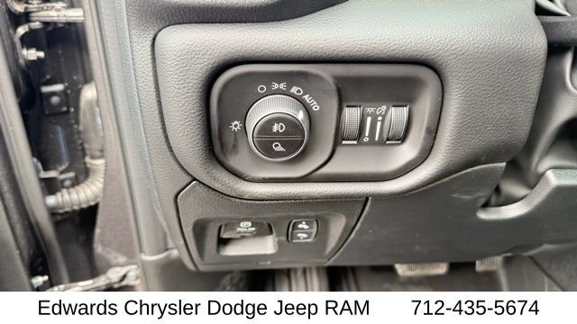 New 2026 Granite Crystal Metallic Clearcoat RAM Big Horn/Lone Star image 21