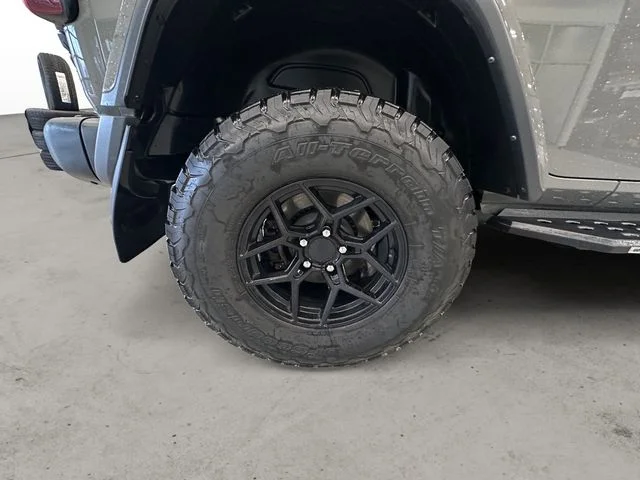 Used 2022 Gray Jeep Unlimited Rubicon 392 image 14