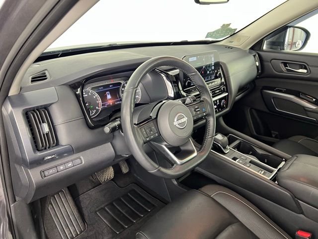 Used 2024 Gray Nissan SL image 12