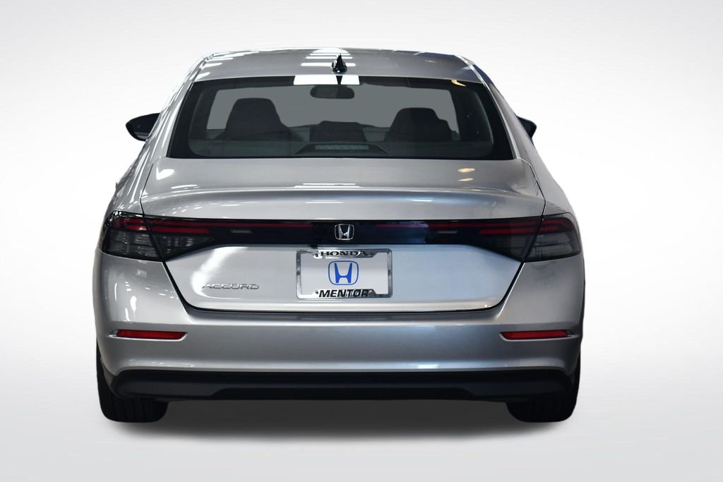 New 2026 Solar Silver Metallic Honda SE image 6