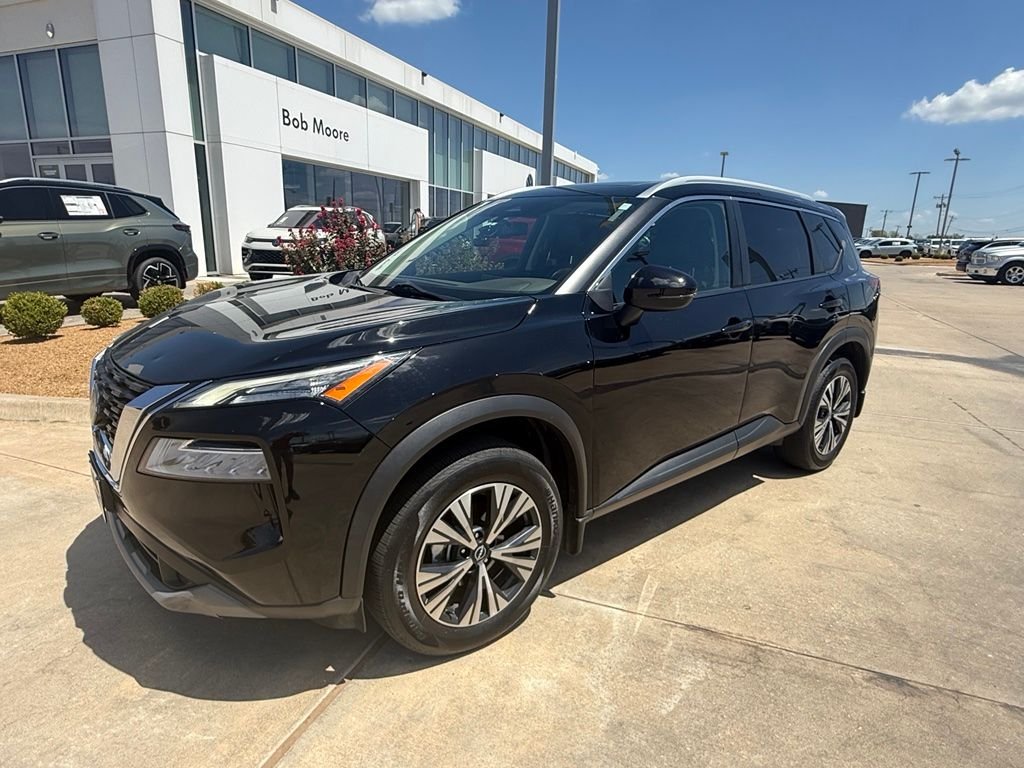 Used 2022 Super Black Nissan SV image 1
