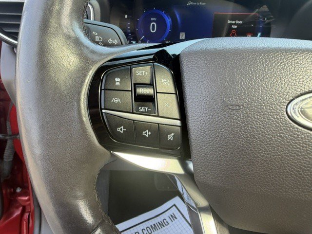 Used 2022 Red Metallic Ford Platinum image 13