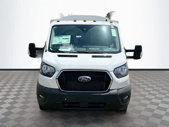 New 2025 Oxford White Ford Base image 2