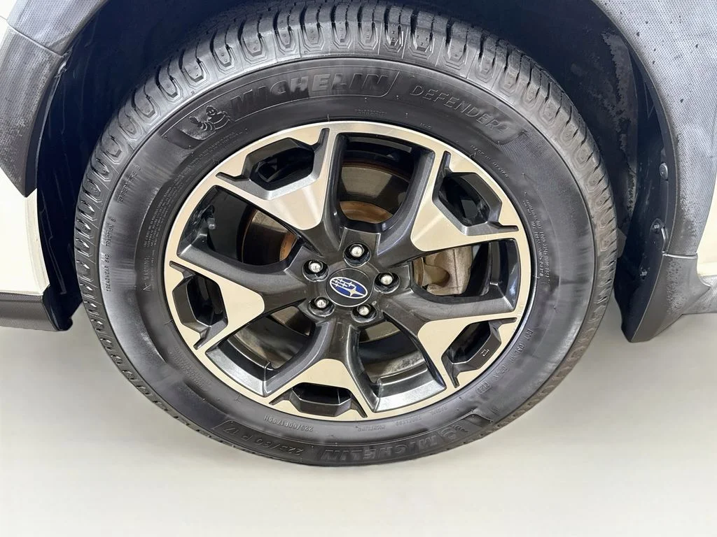 Used 2019 White Subaru 2.0i Premium image 37