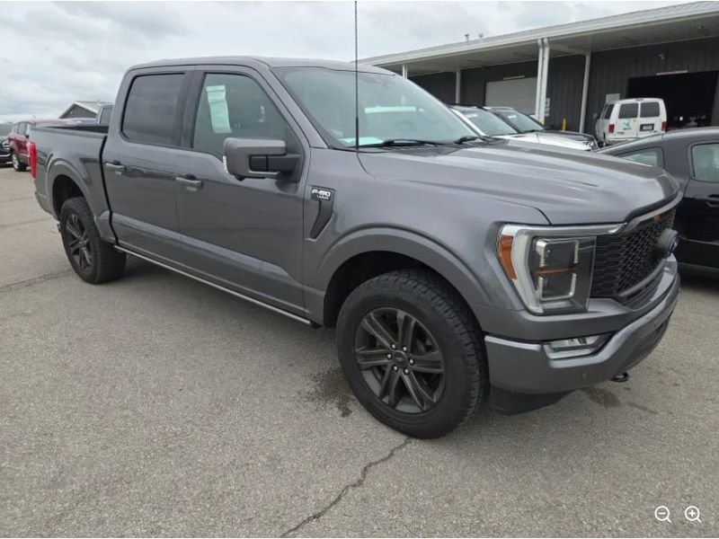 Used 2022 Carbonized Gray Metallic Ford LARIAT image 4