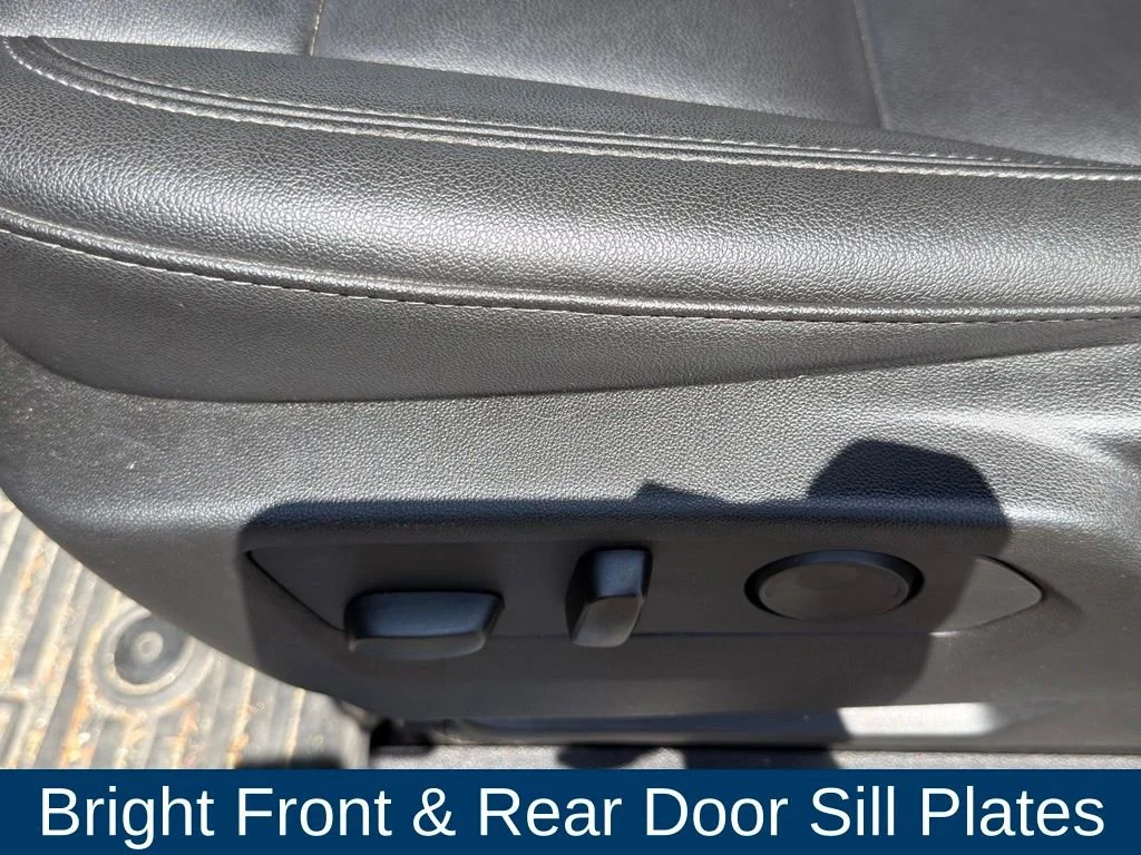 Used 2024 Black Chevrolet Z71 image 29