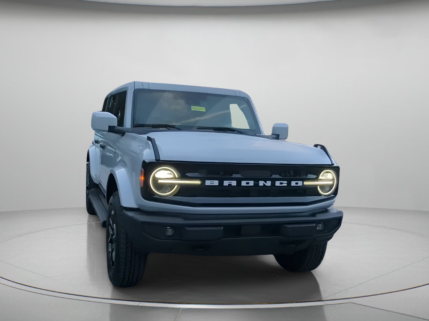 New 2026 Avalanche Gray Ford Outer Banks® image 4