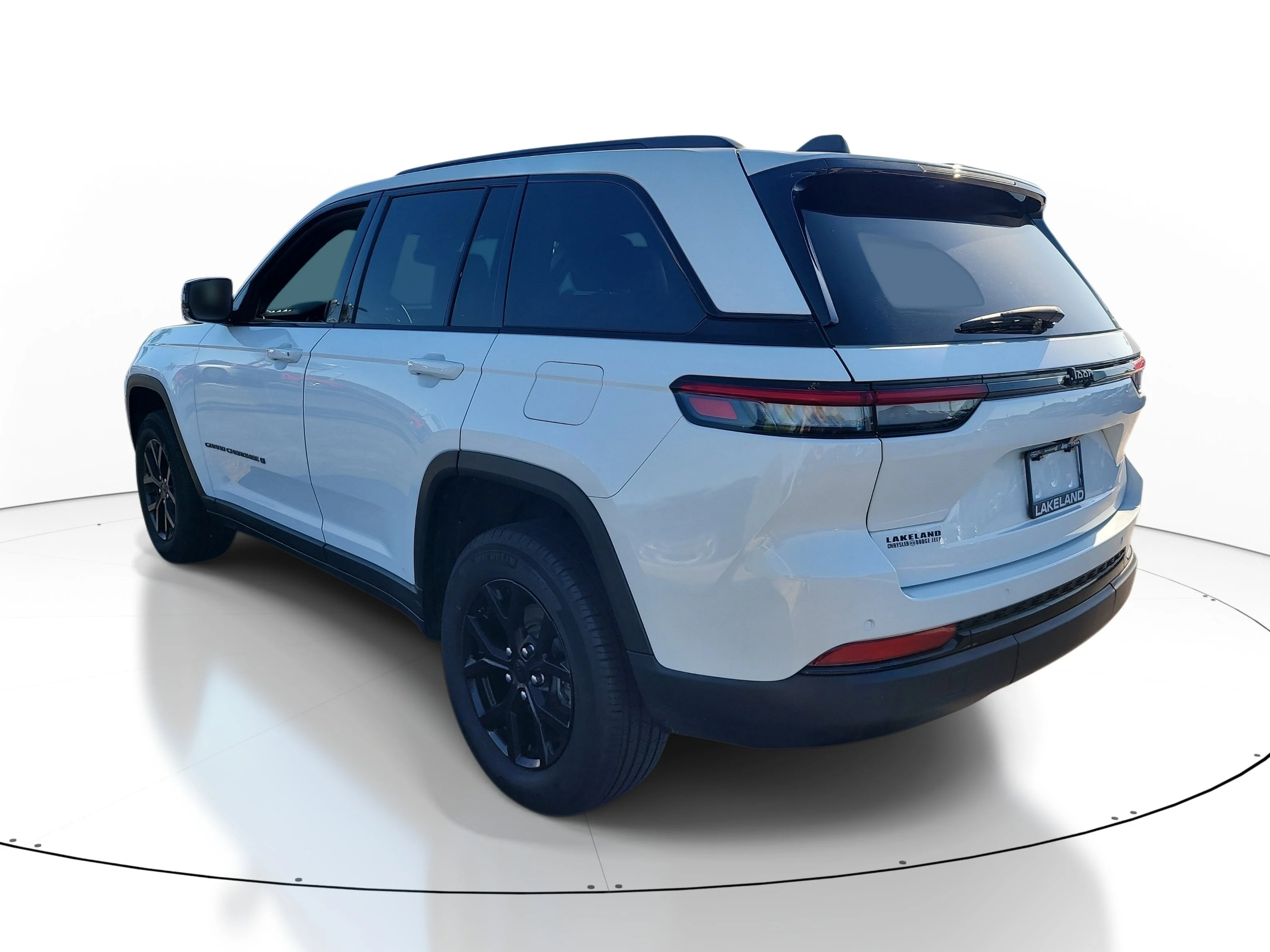 Used 2024 Bright White Clearcoat Jeep Altitude image 6