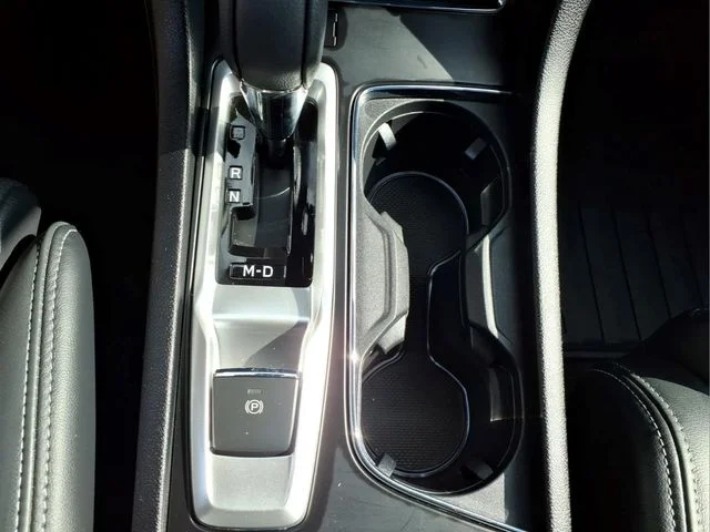 2025 Subaru Ascent Limited - Photo 17