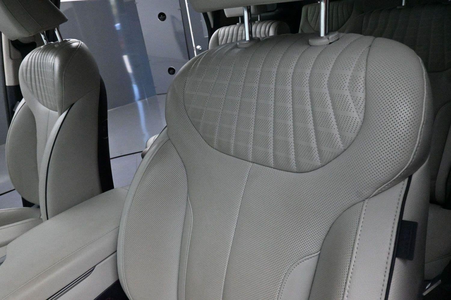 Used 2023 Abyss Black Pearl Hyundai Limited image 17
