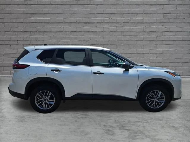 Used 2024 Silver Nissan S image 6